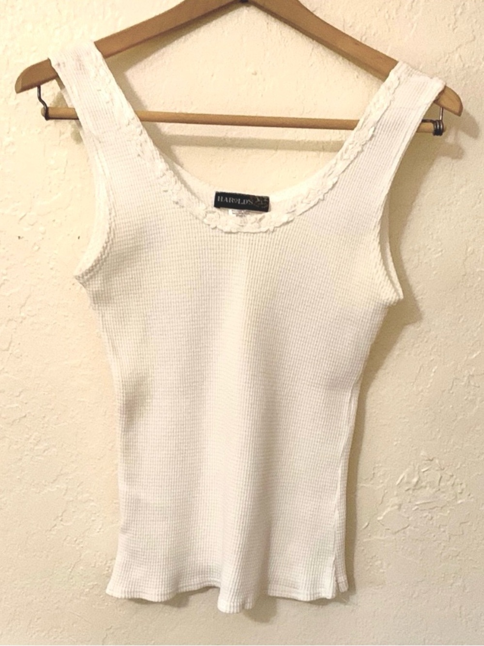 Vintage 80’s Y2K Harold's White Fitted Embroidered Trim Thermal Cotton Tank Top